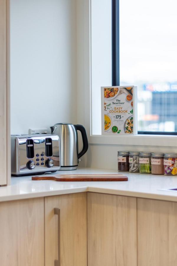 Tuam Street Treasure- 2 Bed 2 Bath Apartment